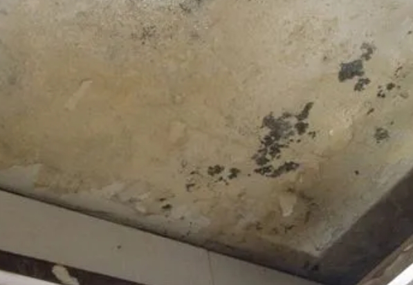 江津阳台漏水维修公司分享下江津卫生间渗水维修需要注意哪些问题。